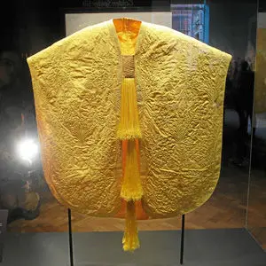 spider-silk-cape